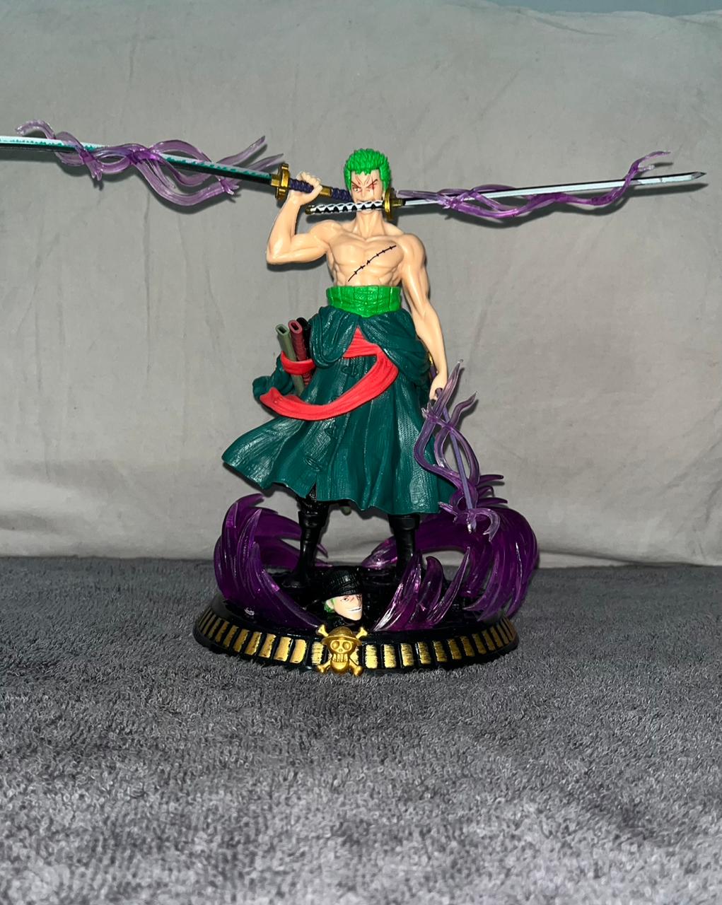 Zoro And Goku Action Figurr